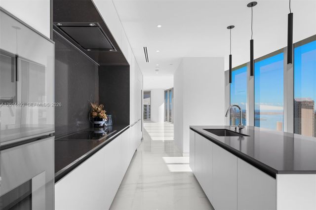 300 Biscayne Blvd Way 3801, Miami, FL 33131