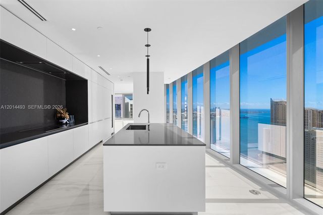 300 Biscayne Blvd Way 3801, Miami, FL 33131