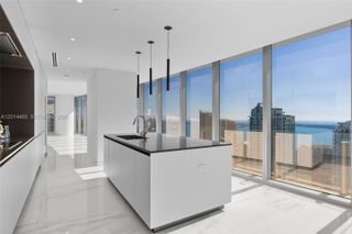 300 Biscayne Blvd Way 3801, Miami, FL 33131