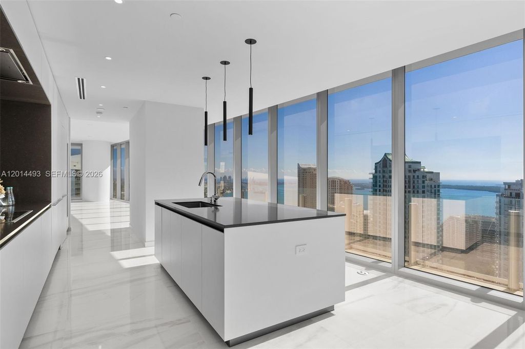 300 Biscayne Blvd Way 3801, Miami, FL 33131