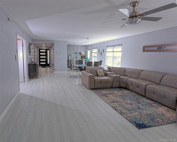 225 Kingston Drive, Ridge, NY 11961