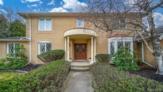 23223 Bellwood Drive, Southfield, MI 48034