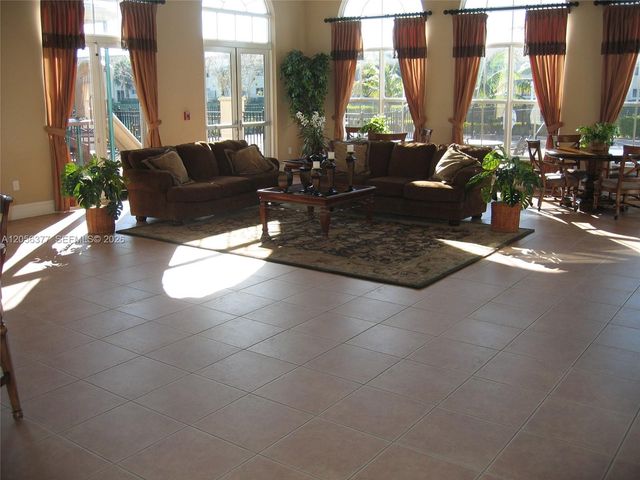3415 NE 9th Dr 202, Homestead, FL 33033