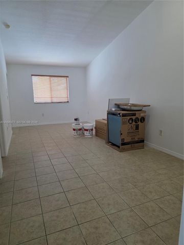 3415 NE 9th Dr 202, Homestead, FL 33033