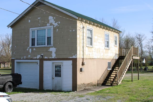 321 W Short St, Manchester, TN 37355
