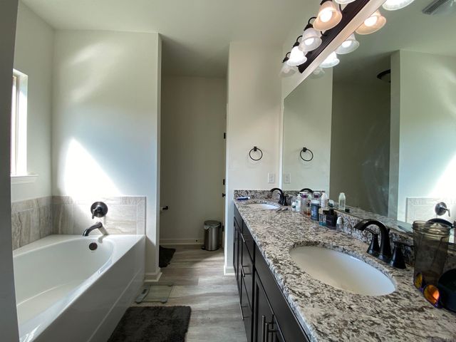 1330 Rustic Pine Dr, Baton Rouge, LA 70820