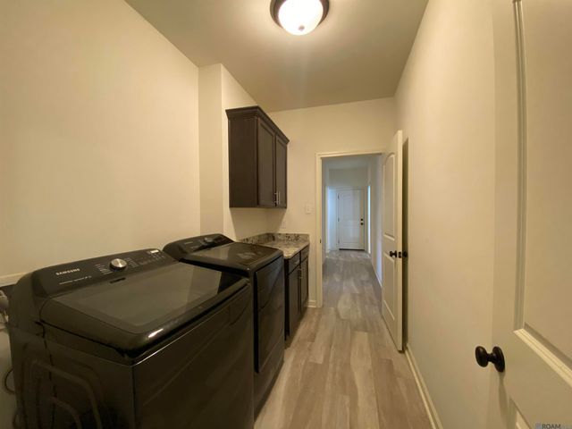 1330 Rustic Pine Dr, Baton Rouge, LA 70820