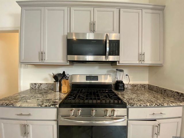 1330 Rustic Pine Dr, Baton Rouge, LA 70820