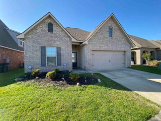 1330 Rustic Pine Dr, Baton Rouge, LA 70820