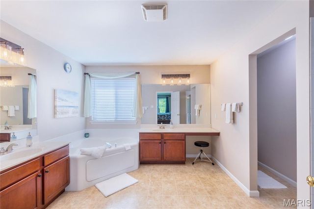 2457 Dunheath Lane, Dardenne Prairie, MO 63368