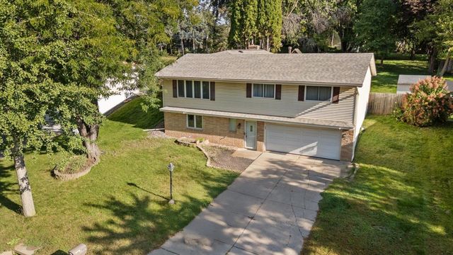 1989 N Park Drive, Saint Paul, MN 55119