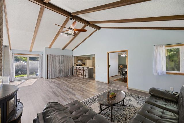 1989 N Park Drive, Saint Paul, MN 55119