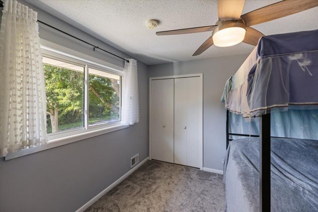 1989 N Park Drive, Saint Paul, MN 55119