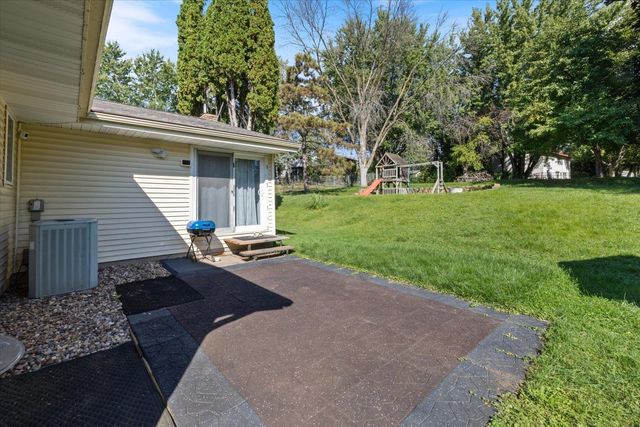 1989 N Park Drive, Saint Paul, MN 55119