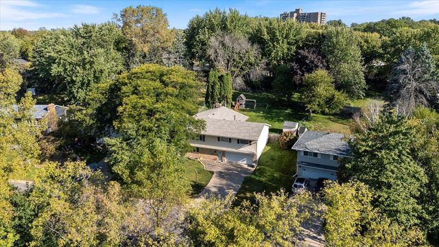 1989 N Park Drive, Saint Paul, MN 55119