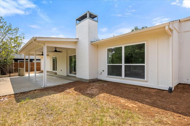 5105 Fairway Circle, De Cordova, TX 76049