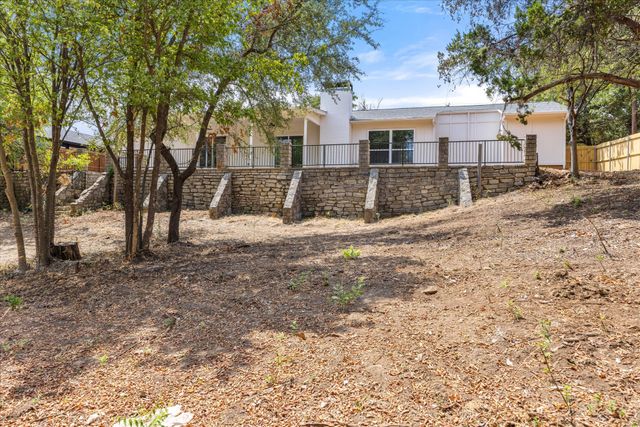 5105 Fairway Circle, De Cordova, TX 76049