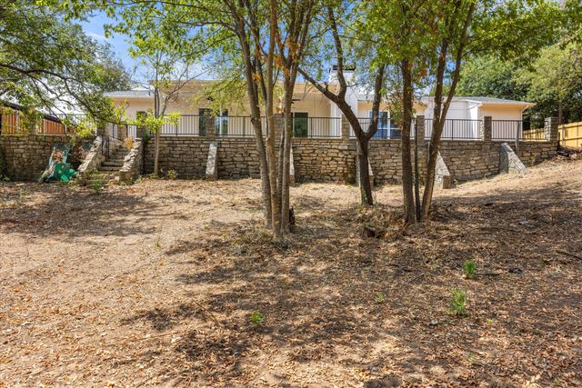 5105 Fairway Circle, De Cordova, TX 76049
