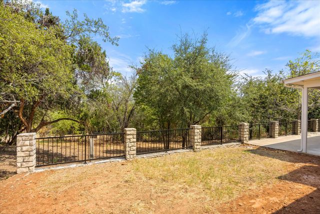 5105 Fairway Circle, De Cordova, TX 76049