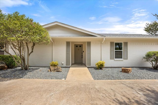 5105 Fairway Circle, De Cordova, TX 76049