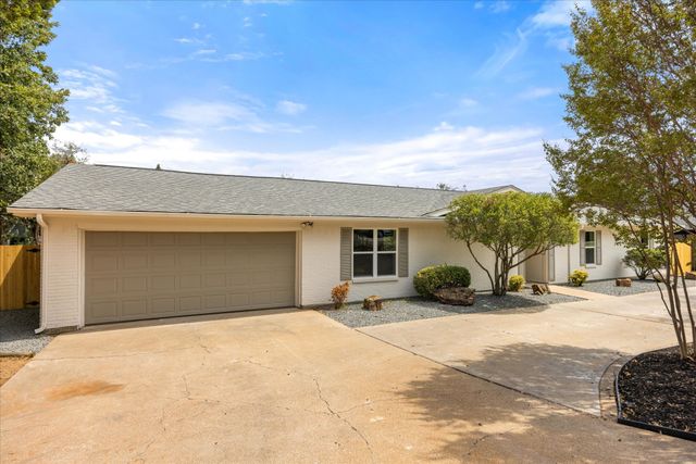 5105 Fairway Circle, De Cordova, TX 76049