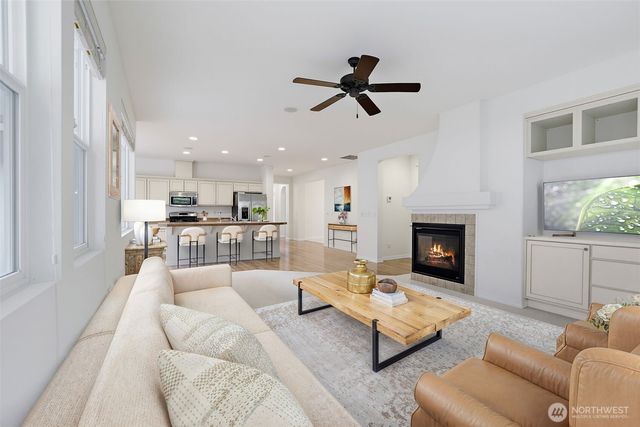 24196 NE 131st Terrace, Redmond, WA 98053