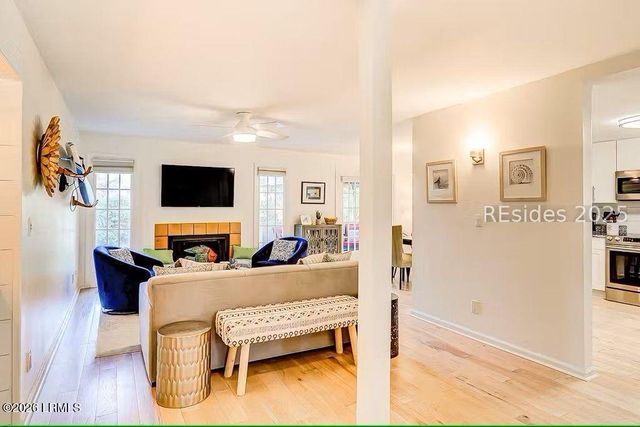 70 Shipyard Dr Apt 172, Hilton Head Island, SC 29928