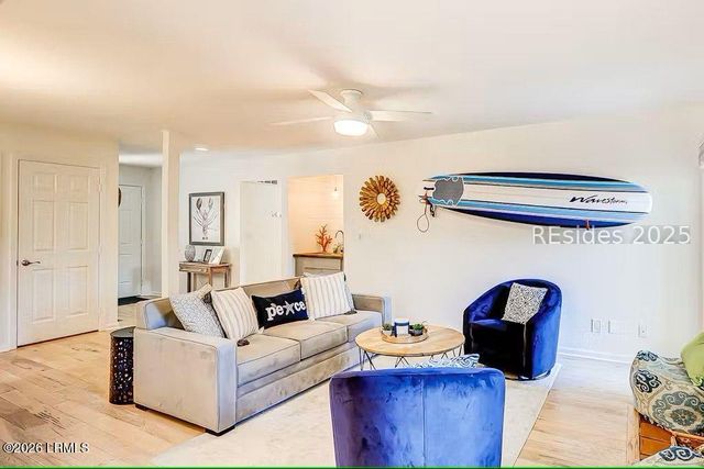 70 Shipyard Dr Apt 172, Hilton Head Island, SC 29928