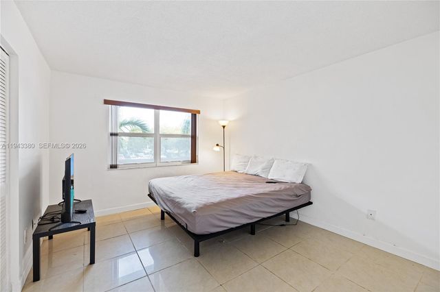 1501 NE 191st Street C216, Miami, FL 33179