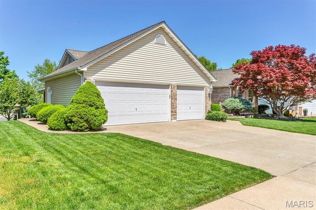 2134 Autumn Wood Drive, St Charles, MO 63303