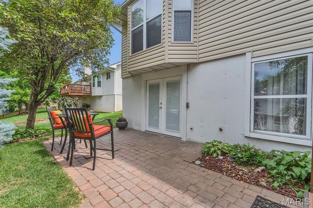 2134 Autumn Wood Drive, St Charles, MO 63303