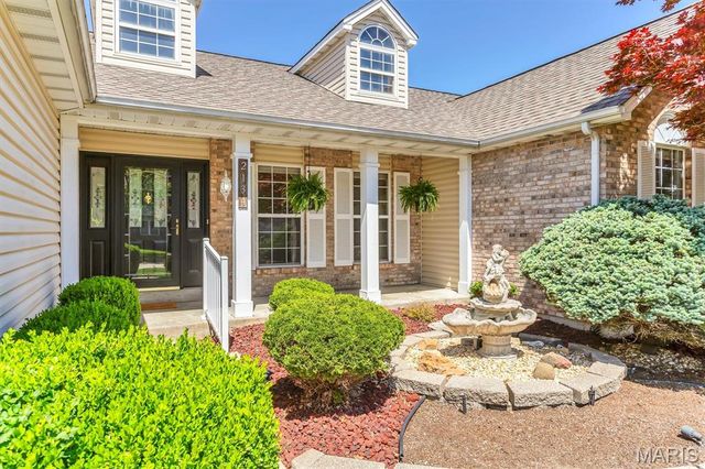 2134 Autumn Wood Drive, St Charles, MO 63303
