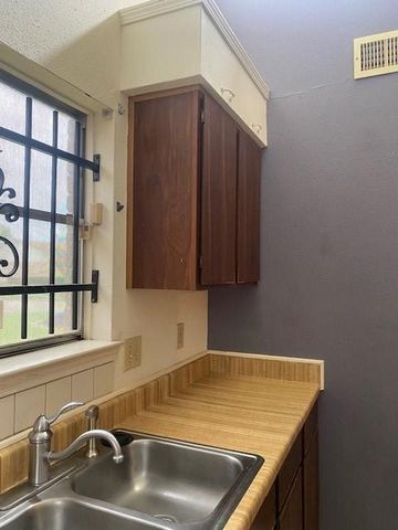 12207 Mckamy Drive, Houston, TX 77067