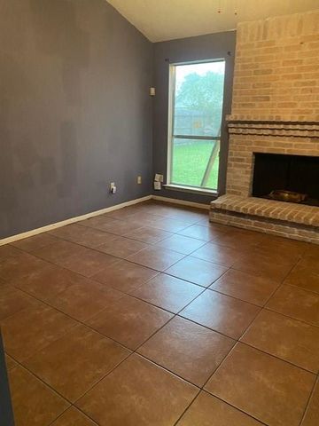 12207 Mckamy Drive, Houston, TX 77067