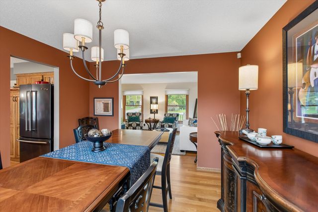 6325 Kalen Drive, Woodbury, MN 55129