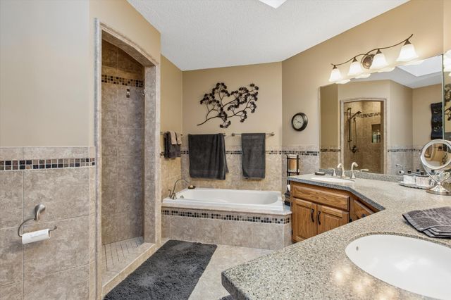6325 Kalen Drive, Woodbury, MN 55129