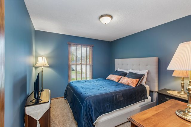 6325 Kalen Drive, Woodbury, MN 55129