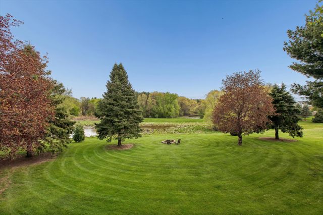 6325 Kalen Drive, Woodbury, MN 55129