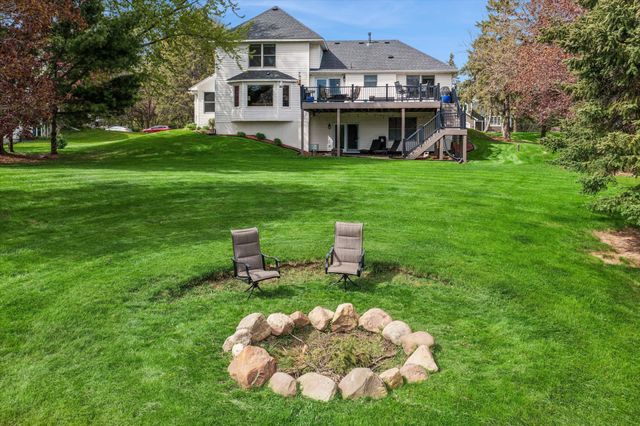 6325 Kalen Drive, Woodbury, MN 55129