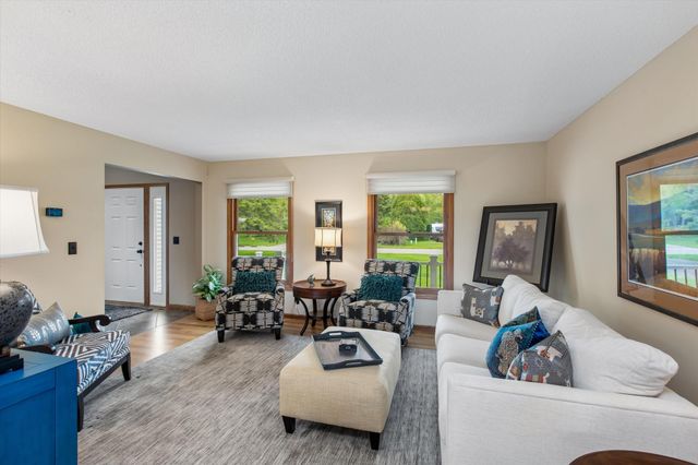 6325 Kalen Drive, Woodbury, MN 55129