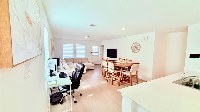 3113 Courtney Flower Drive, Conroe, TX 77301