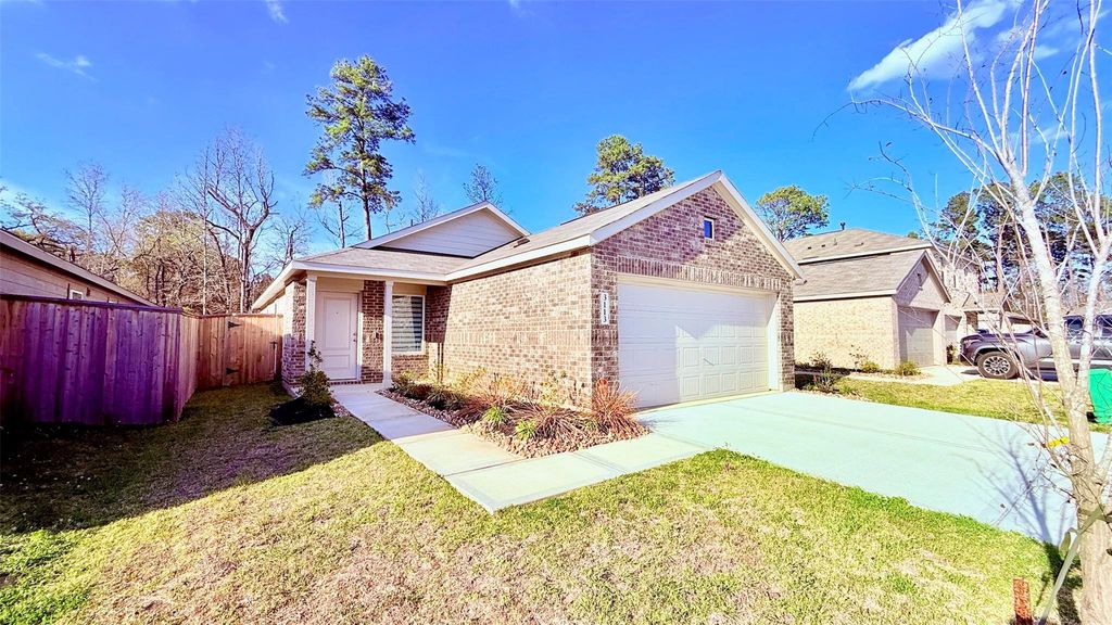 3113 Courtney Flower Drive, Conroe, TX 77301