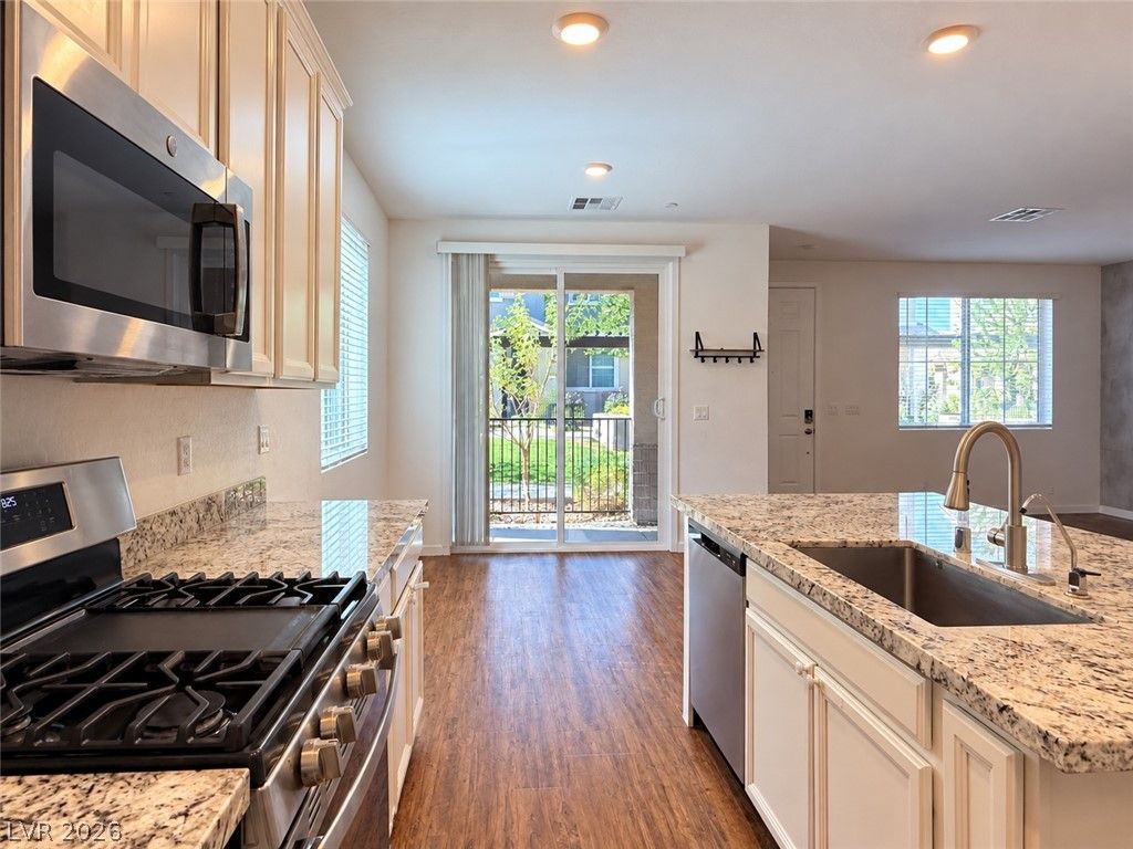5730 Sky Pointe Drive 120, Las Vegas, NV 89130 — photo 3