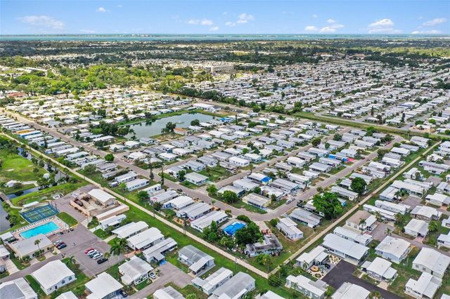 302 51ST AVENUE E, Bradenton, FL 34203