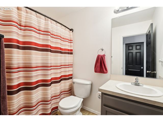 19153 Se YAMHILL St, Portland, OR 97233