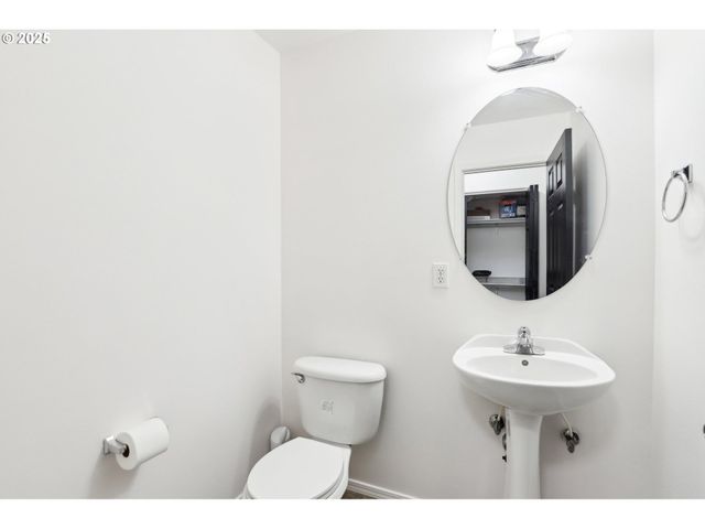 19153 Se YAMHILL St, Portland, OR 97233