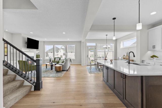 10122 Shadyview Lane N, Maple Grove, MN 55311