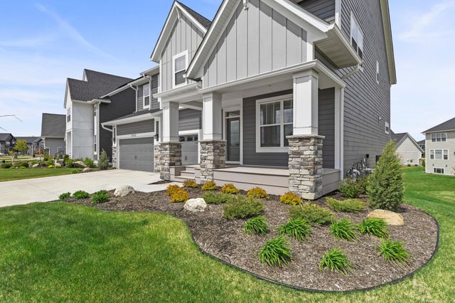 10122 Shadyview Lane N, Maple Grove, MN 55311