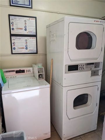 1708 Pine Avenue 7, Long Beach, CA 90813