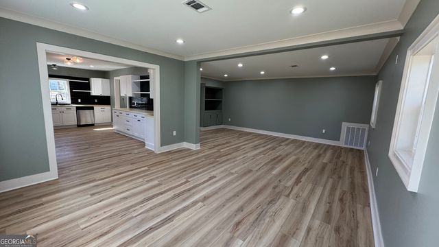 306 W Wesley Avenue, Lyons, GA 30436